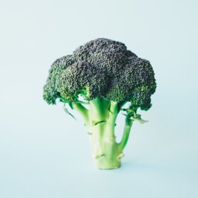 Fresh Organic Broccoli Crowns